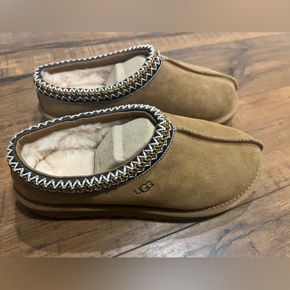 UGG Tasman slippers in chestnut